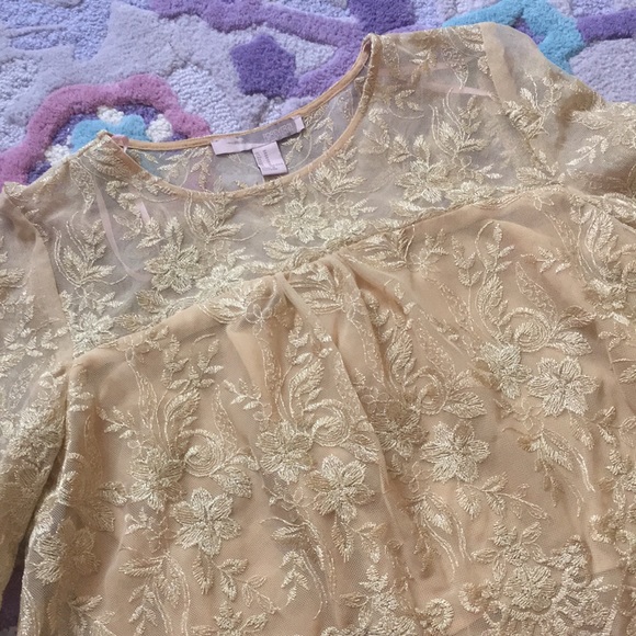 Glittery golden top from Forever 21 - Picture 2 of 3